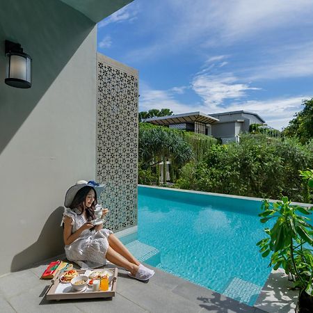 Proud Phuket, Naiyang Beach Bilik gambar