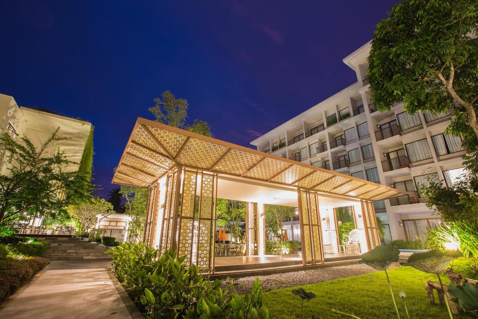 Proud Phuket, Naiyang Beach Luaran gambar